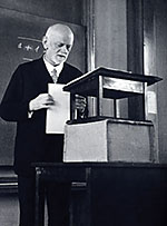 Hilbert ca. 1930 in Goettingen